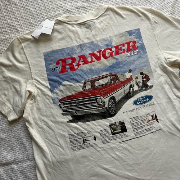 A&F- Ford Vintage-Inspired Graphic Tee - Picture 2 of 10